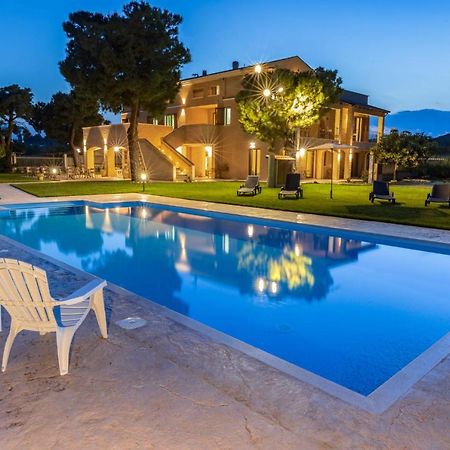 Гостевой дом Casale Ferrantino Джулианова Экстерьер фото